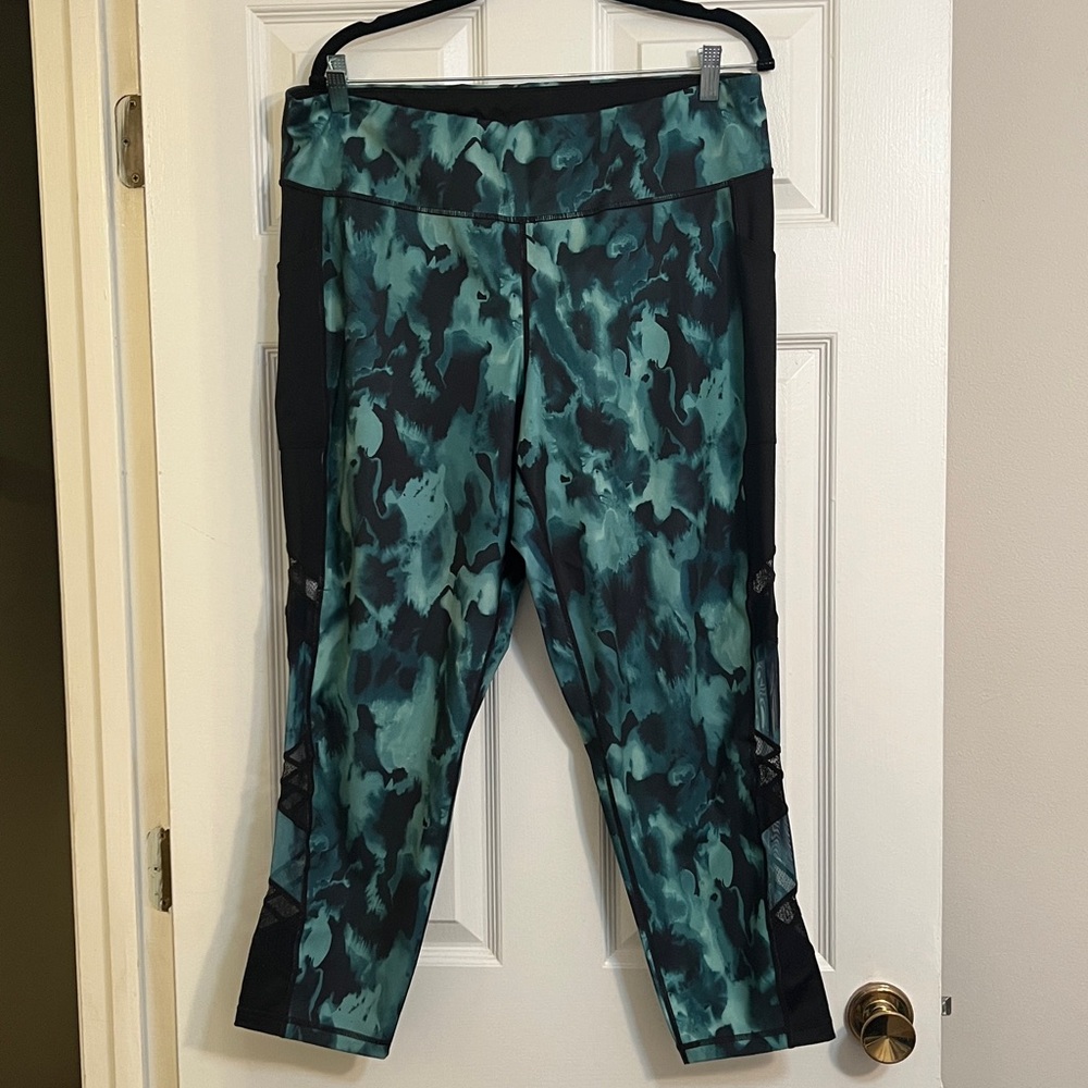 Ideology  high waisted leggings with pockets. Size XXL